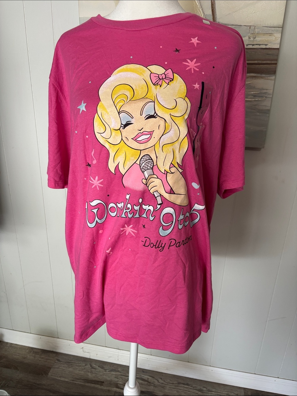 Dolly Parton Official Hot Pink Graphic Short Sleeve Tee